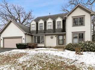 1101 Spring Creek Ct, Elgin, IL 60120