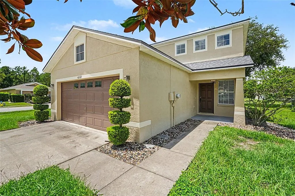 4 bed, 2.0 bath, 1484 sqft, $2,650 — Photo 2