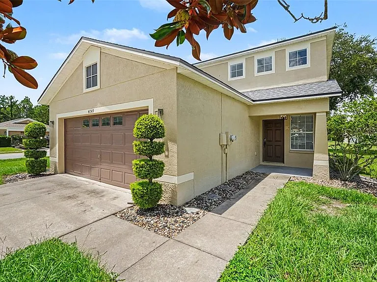 4249 Old Waverly Ct — Photo 2