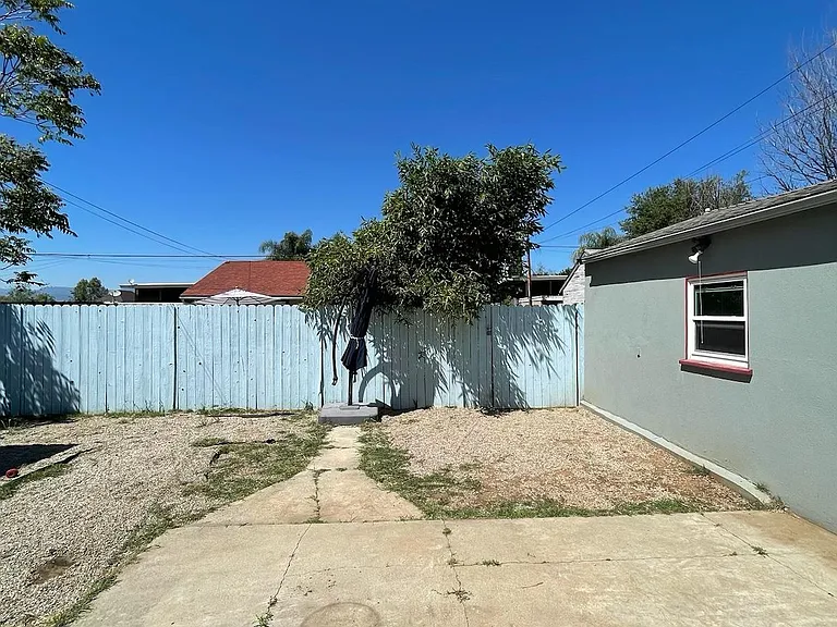 919 E High Ave #A — Photo 17