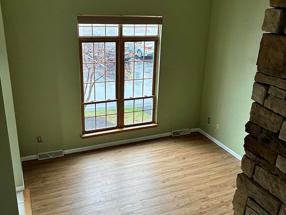 4th image of 25 Stratton Circle