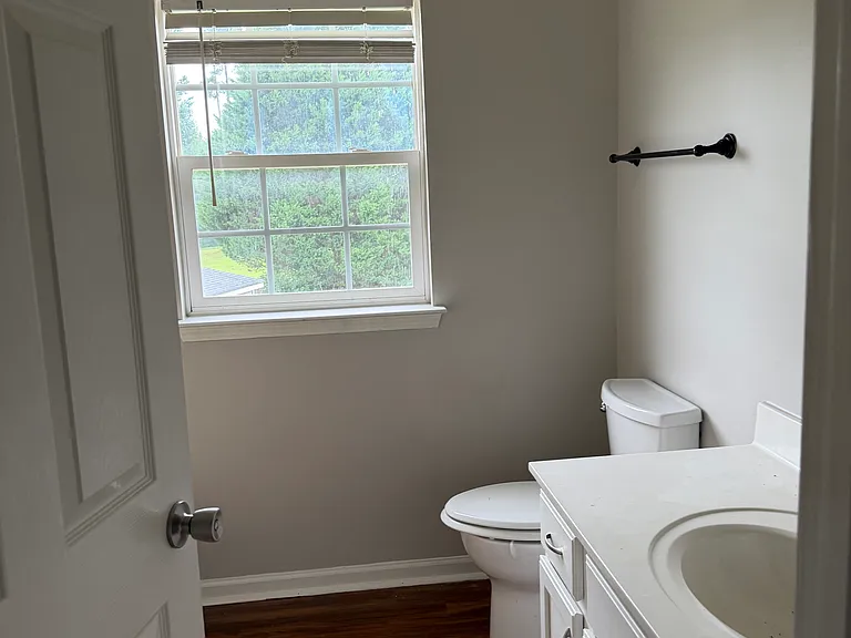 6904 Castello Ln — Photo 3