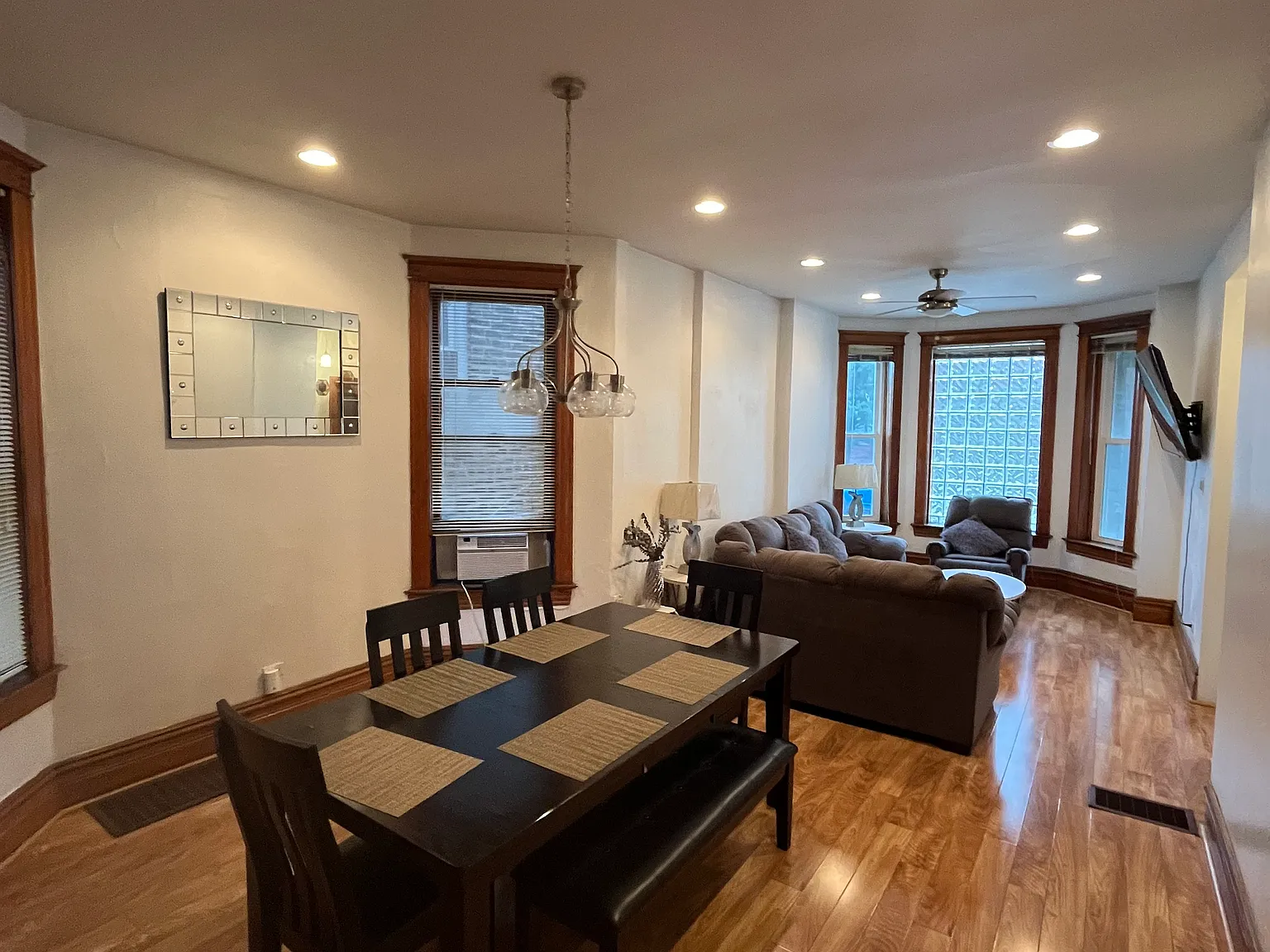 2 bed, $1,600 — Photo 2
