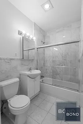 Rented by Bond New York | media 25