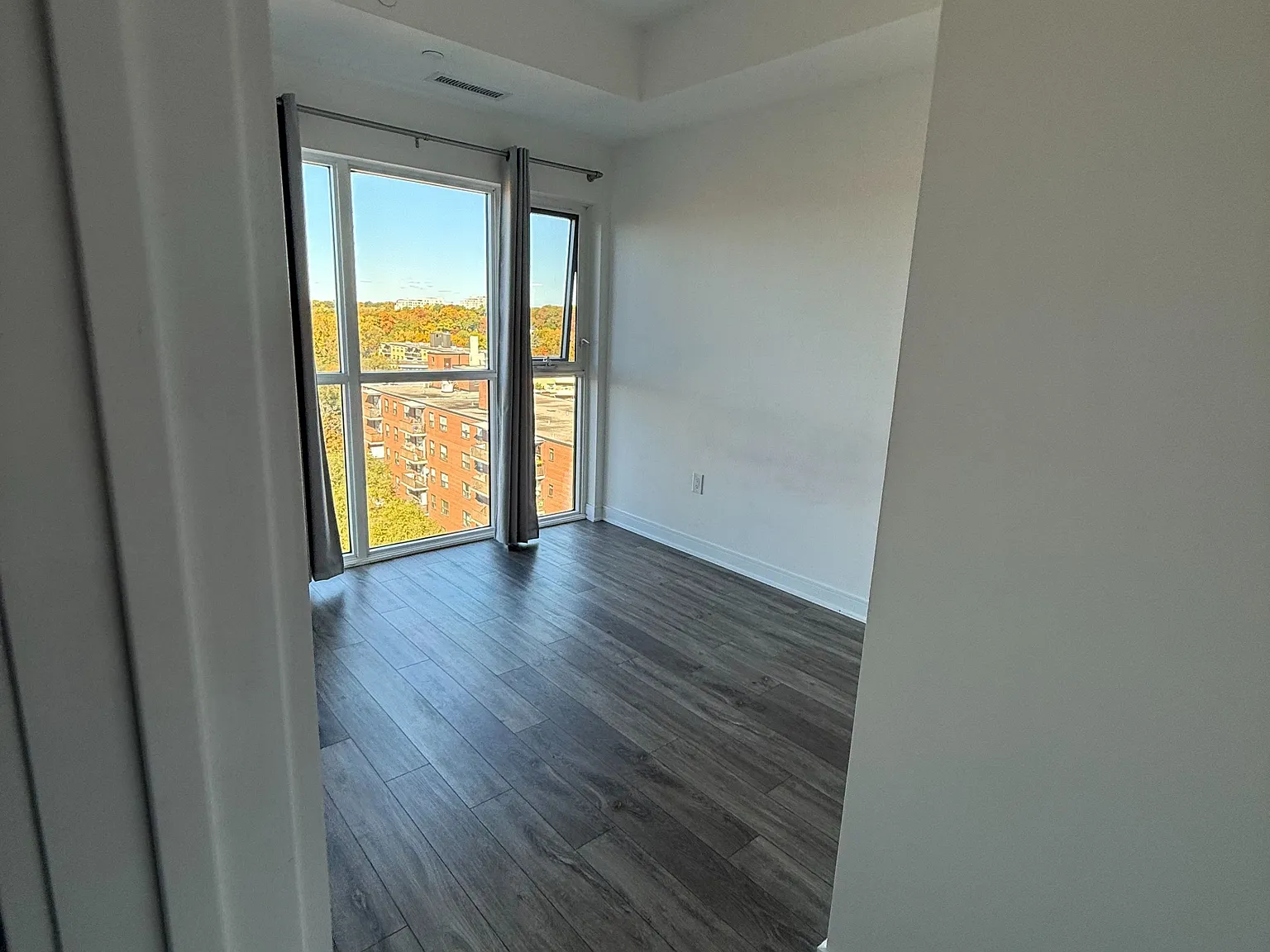 1 bed, $2,200 — Photo 4