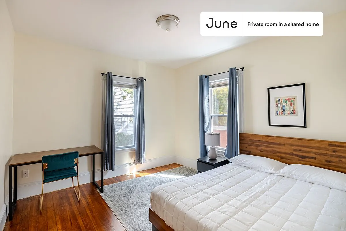 Full bedroom in 4 bed/1 bath home in Somerville #1577 A — Photo 1