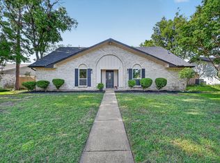 1802 Rainbow Dr, Richardson, TX 75081