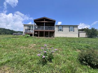 689 Freeman Branch Rd, East Bernstadt, KY 40729