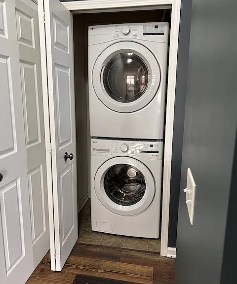 Full-size washer/dryer