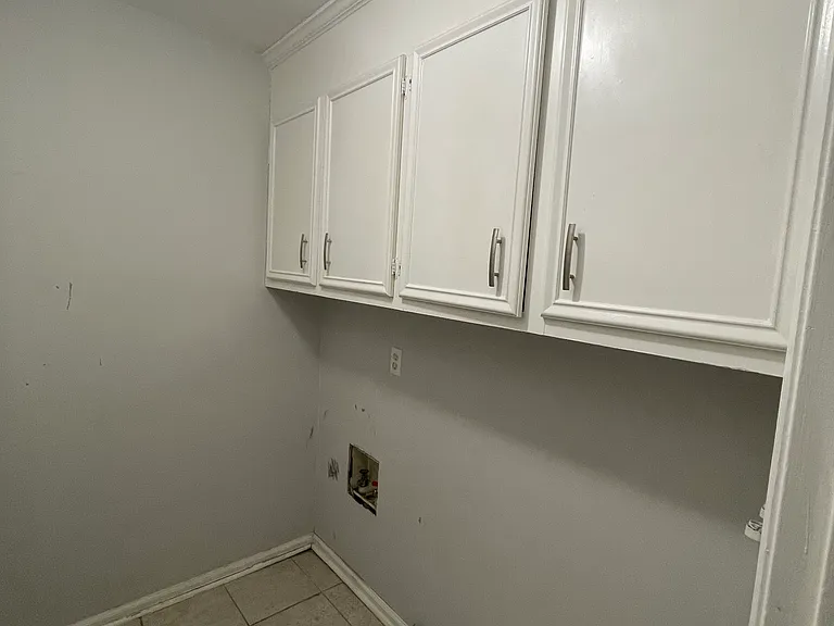 206 Rodborough Rd — Photo 12
