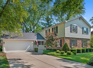 556 E Carpenter Dr, Palatine, IL 60074