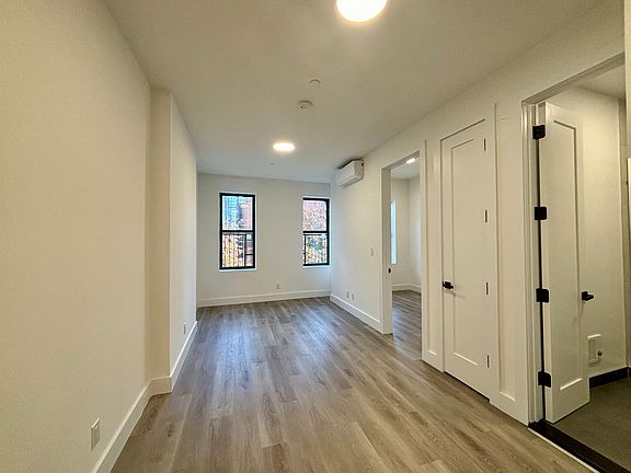 3rd image of 902 Rogers Ave #2F