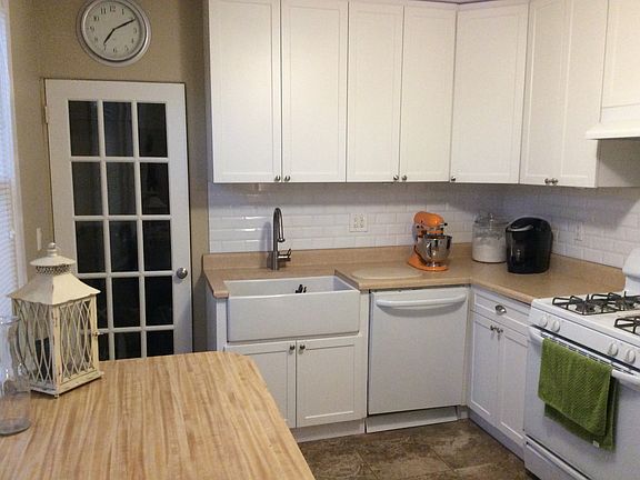 2nd image of 261A Hamilton Ave
