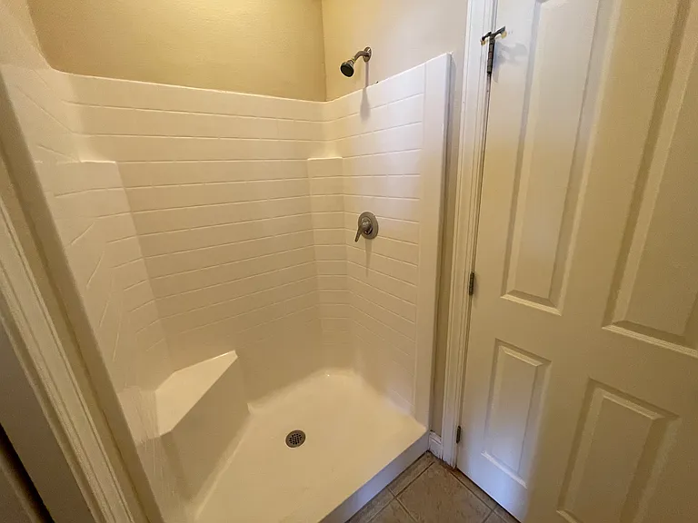 4000 Lake Beau Pre Blvd — Photo 11