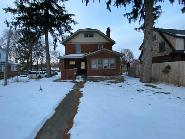 4708 Forest Hills Rd, Loves Park, IL 61111