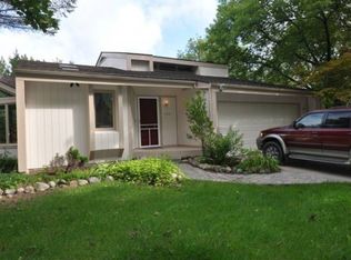2061 Seymour Lake Rd, Ortonville, MI