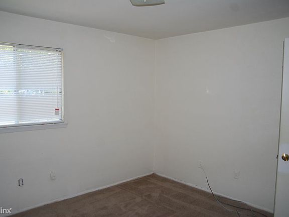 5th image of 4008 Nassau St