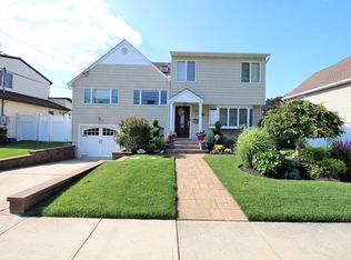 183 Lindbergh Ave, Oceanside, NY