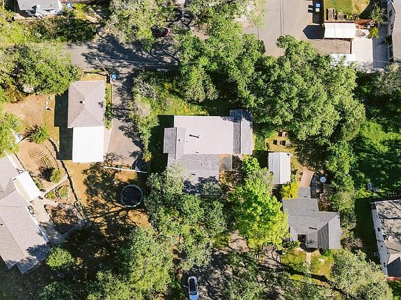 4th image of 490 Cornish Lane