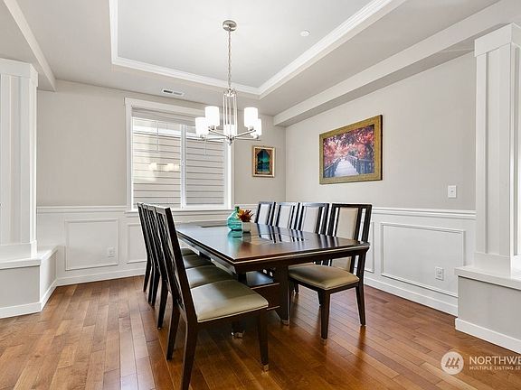 5th image of 1517 209th Avenue NE