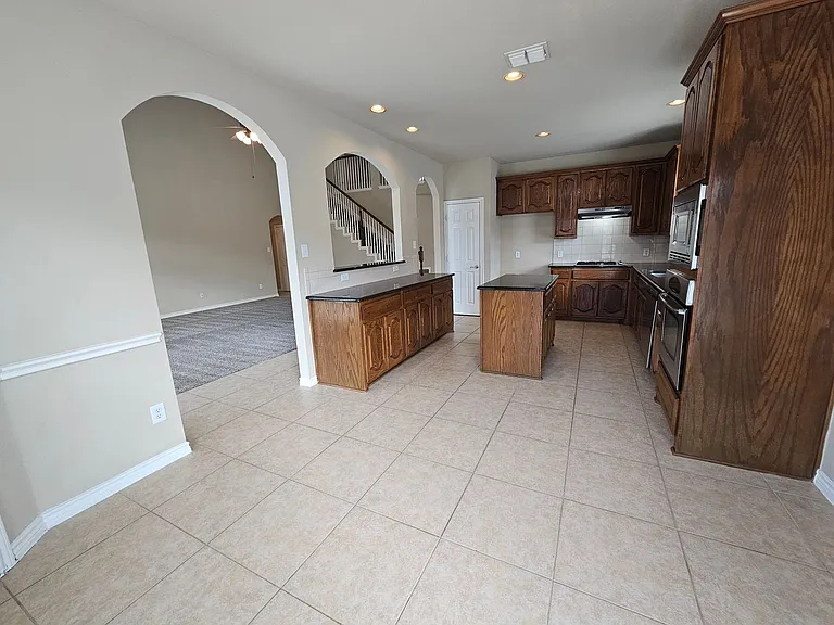 305 Cold Mountain Trl — Photo 22