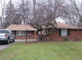 27942 Andorra Dr, North Olmsted, OH 44070