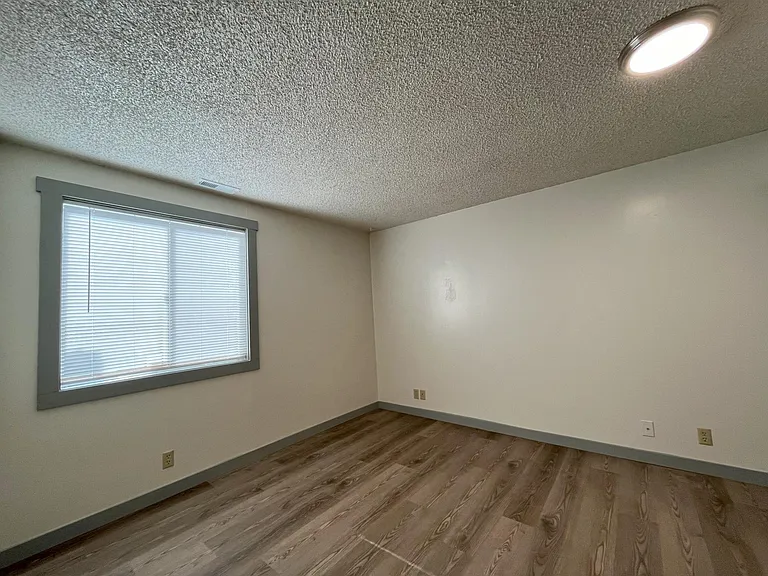 441 Smithers Ave S #2 — Photo 12