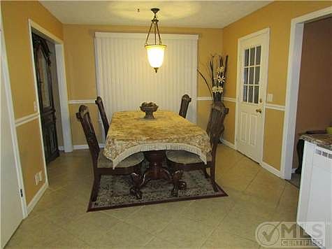 Large eat in Kitchen