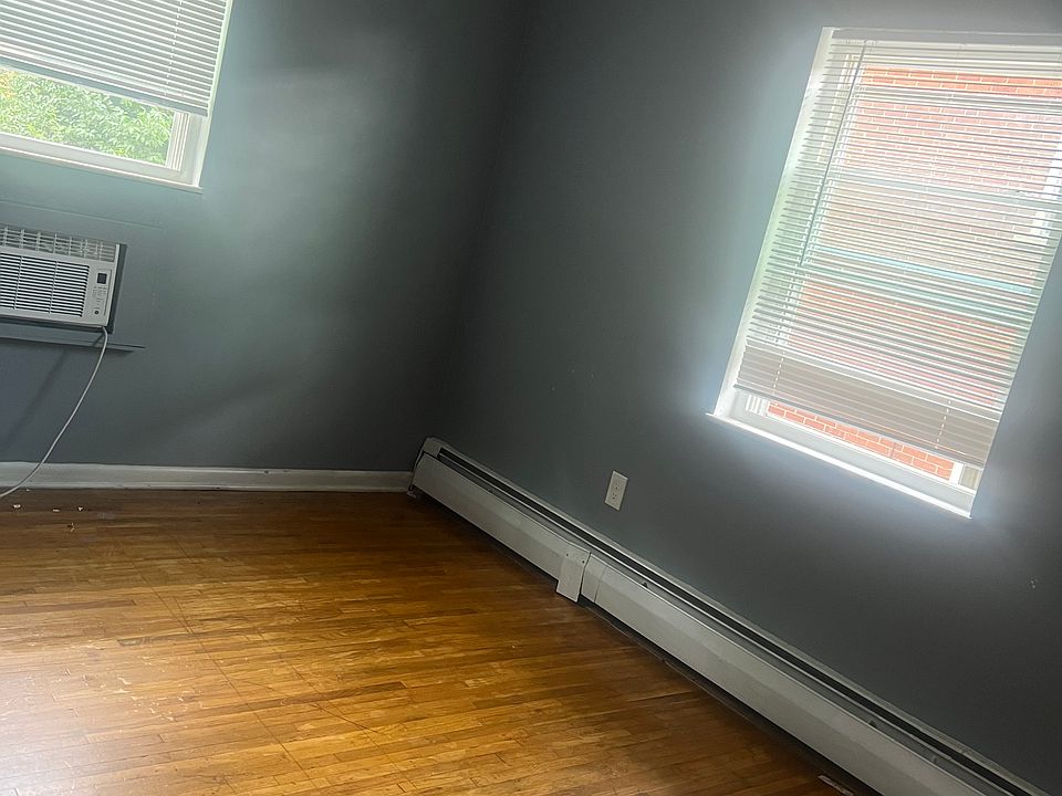 2nd image of 3827 Boudinot Ave #2