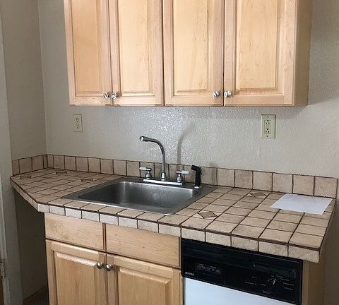 3rd image of 1934 N Grant St #5