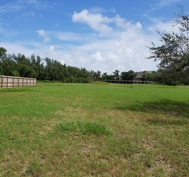 1st image of 2619 Encina Dr
