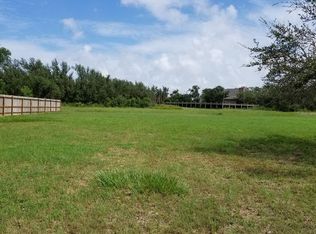 2619 Encina Dr, Rockport, TX 78382
