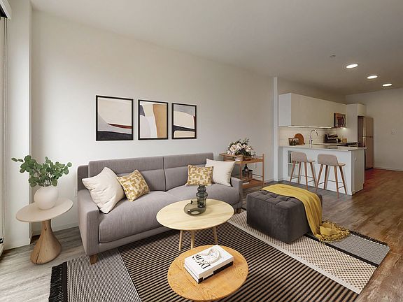 3rd image of 317 N Market St #1B-1Ba-623Sqft