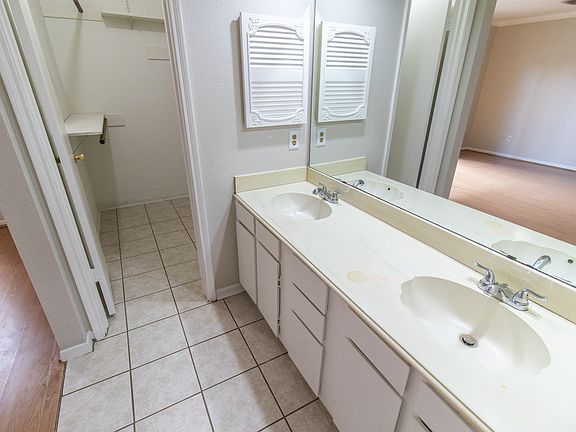 2nd image of 6831 Dusty Dawn Dr