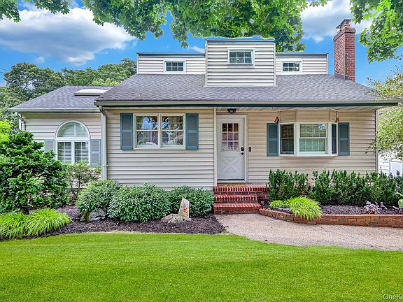 2nd image of 27 McGaw Avenue