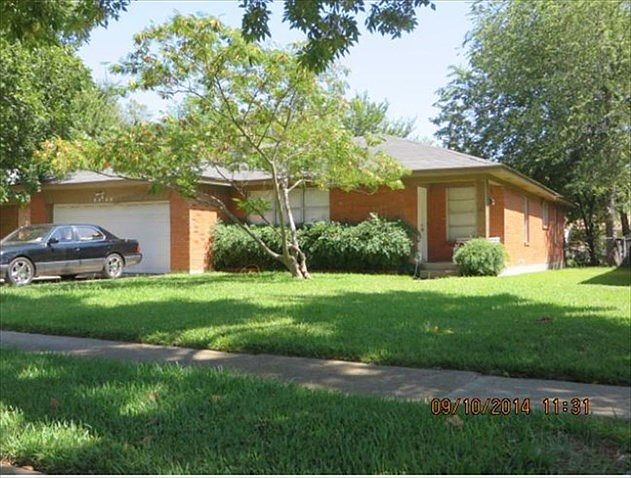 2nd image of 8755 Mosswood Dr