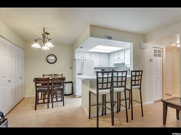 3rd image of 987 E Creek Hill Ln #21