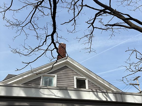 4th image of 446 N 6th St APT 1
