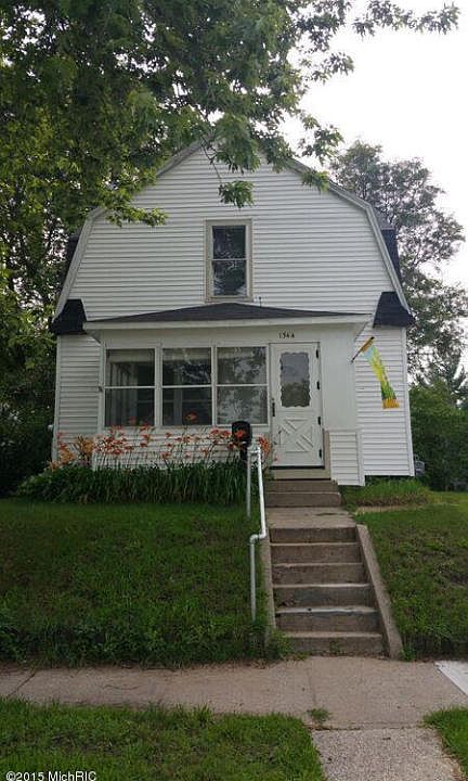 1st image of 1544 N Ave NE