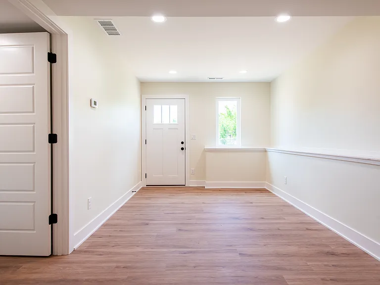 8301 Acme Way — Photo 19
