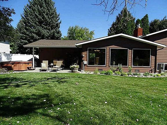 2nd image of 2220 24th St W