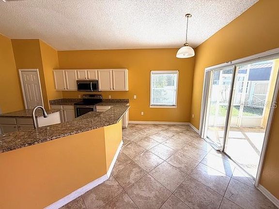4th image of 308 BIG SIOUX LANE