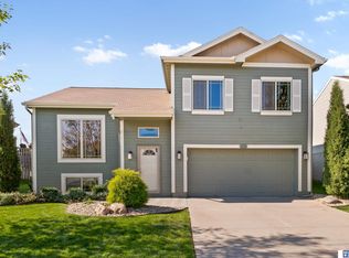 6956 N 90th St, Omaha, NE 68122