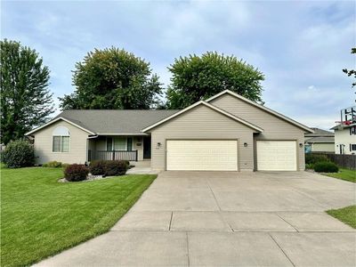 914 Bluff View Circle, Chippewa Falls, WI, 54729