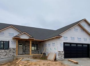 1872 Lost Trl, Suamico, WI 54313