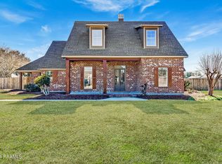 100 Sanro Dr, Lafayette, LA 70507