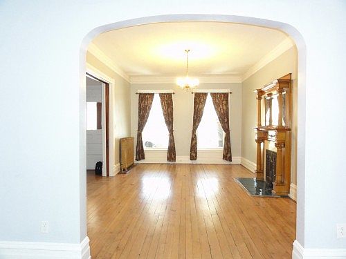 5th image of 1011 Lincoln Ave