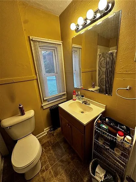 2 bed, 1.0 bath, $1,000 — Photo 4