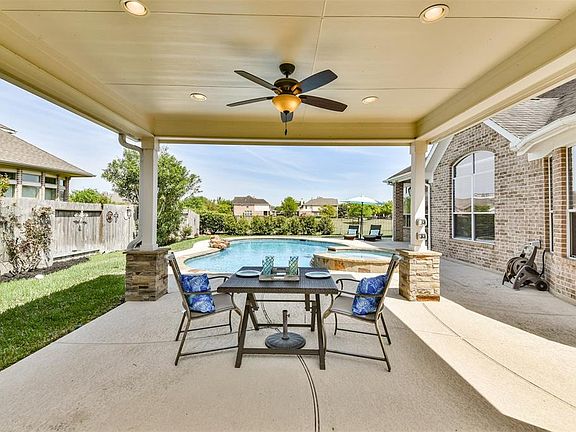 4th image of 18802 Banyan Cove Ln