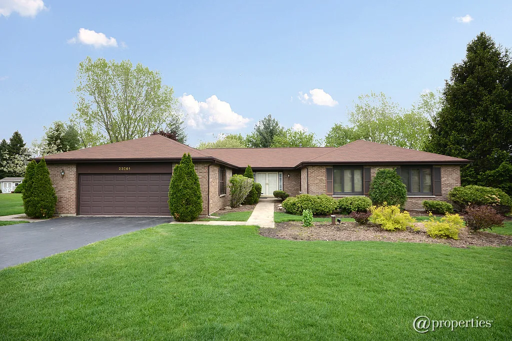 23261 W Teal Ct photo 1